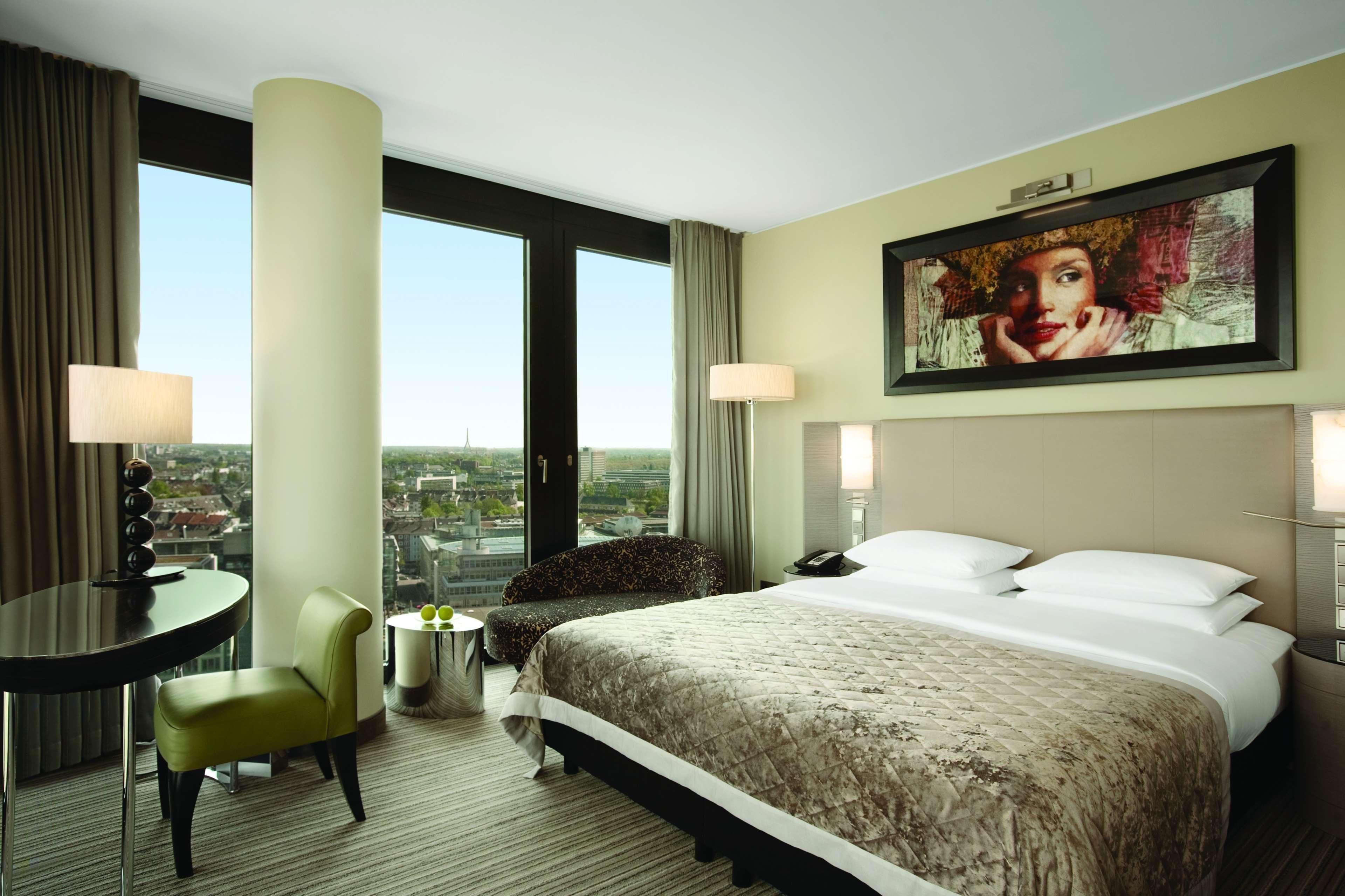 Hyatt Regency Dusseldorf Hotel Екстериор снимка A room at the hotel