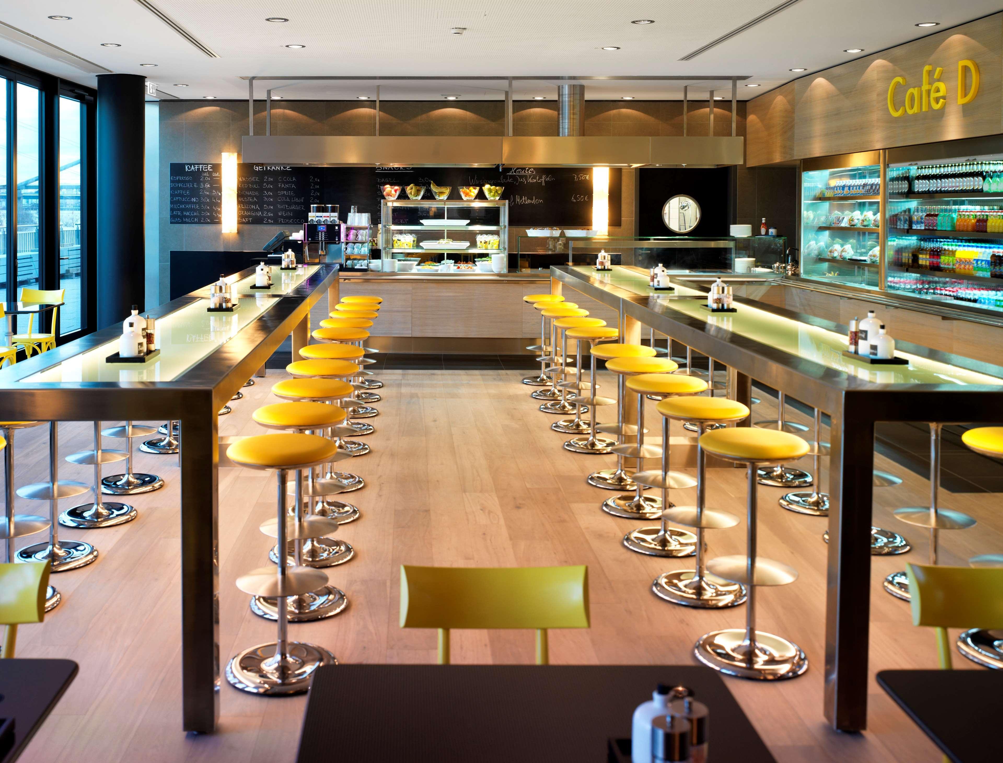 Hyatt Regency Dusseldorf Hotel Екстериор снимка Café