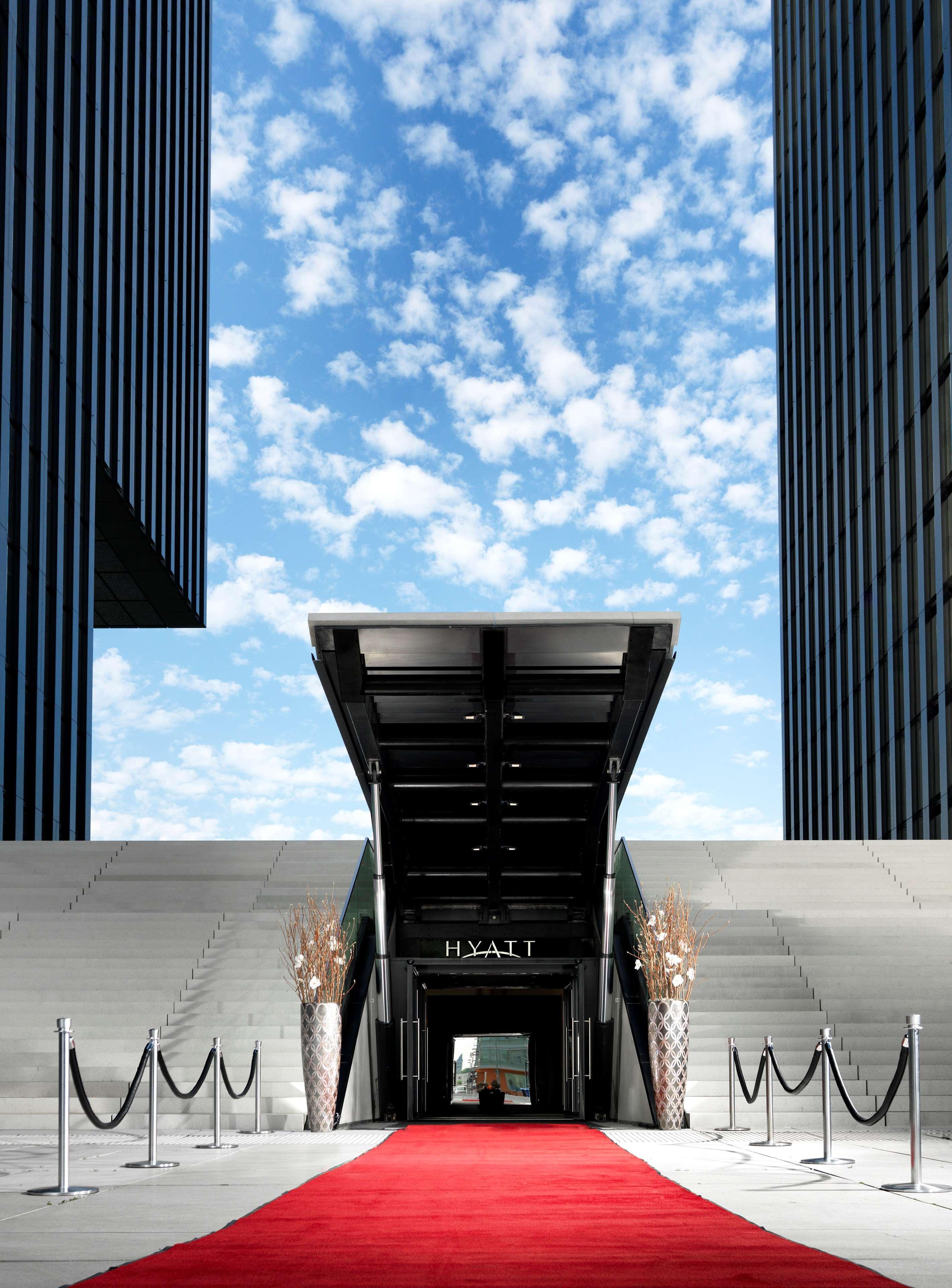 Hyatt Regency Dusseldorf Hotel Екстериор снимка HYATT Regency Chennai