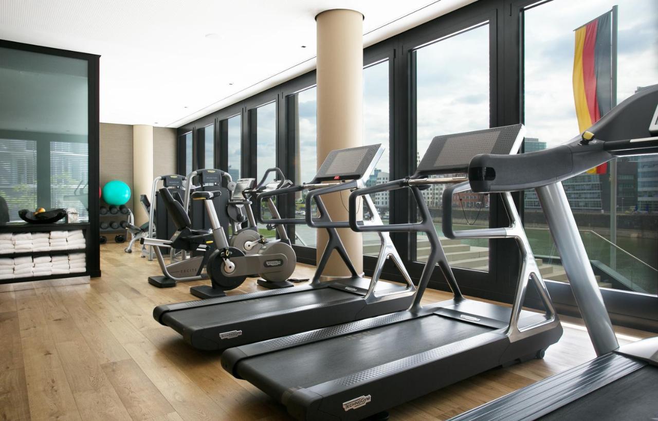 Hyatt Regency Dusseldorf Hotel Екстериор снимка The gym at the 2012 London Olympics