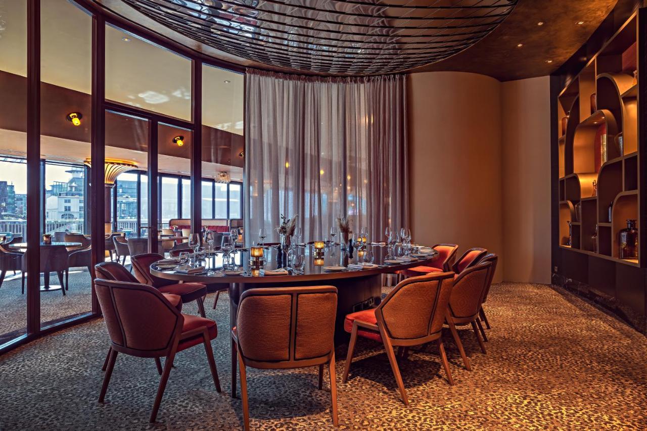 Hyatt Regency Dusseldorf Hotel Екстериор снимка The restaurant's interior