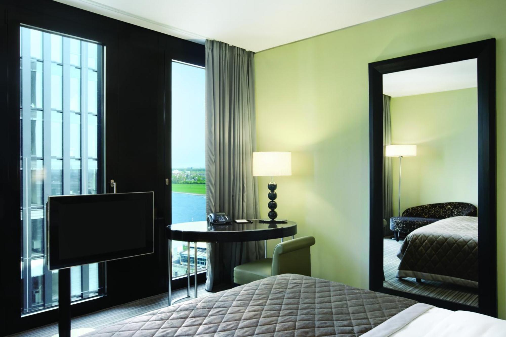 Hyatt Regency Dusseldorf Hotel Екстериор снимка