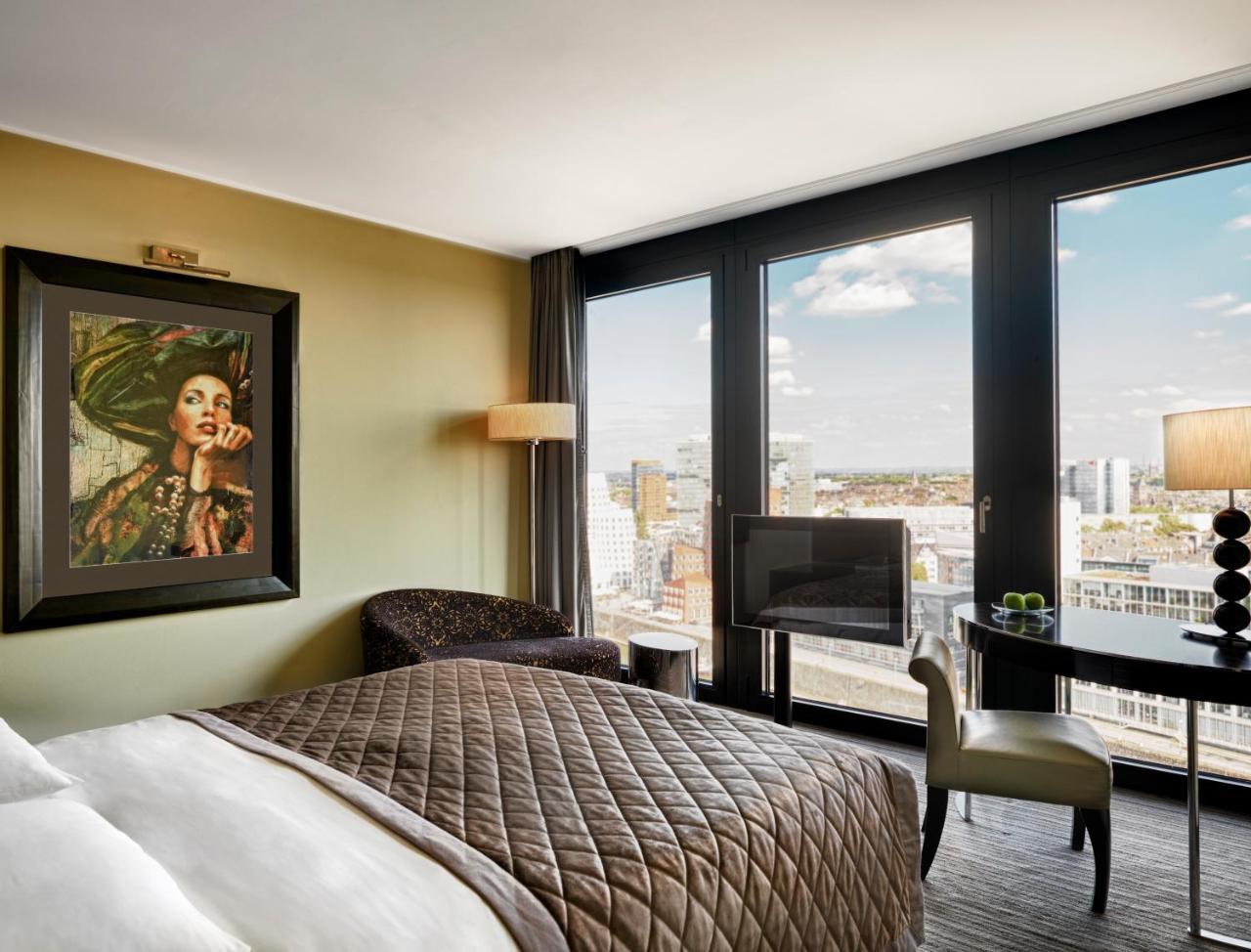 Hyatt Regency Dusseldorf Hotel Екстериор снимка A room at the InterContinental London The O2